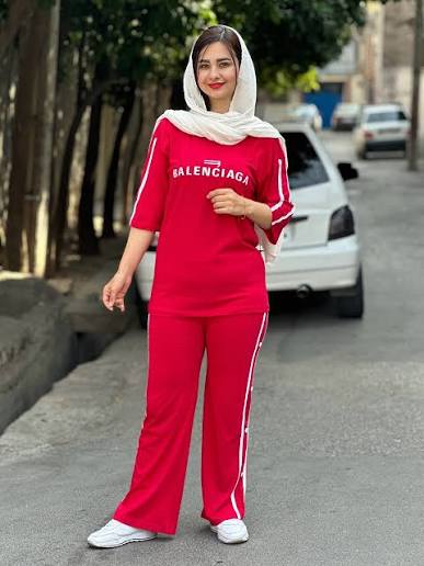 ست تی شرت و شلوار زنانه بالینسیاگا سه خط جنس پنبه گلکسی فری سایز 38 تا 46
