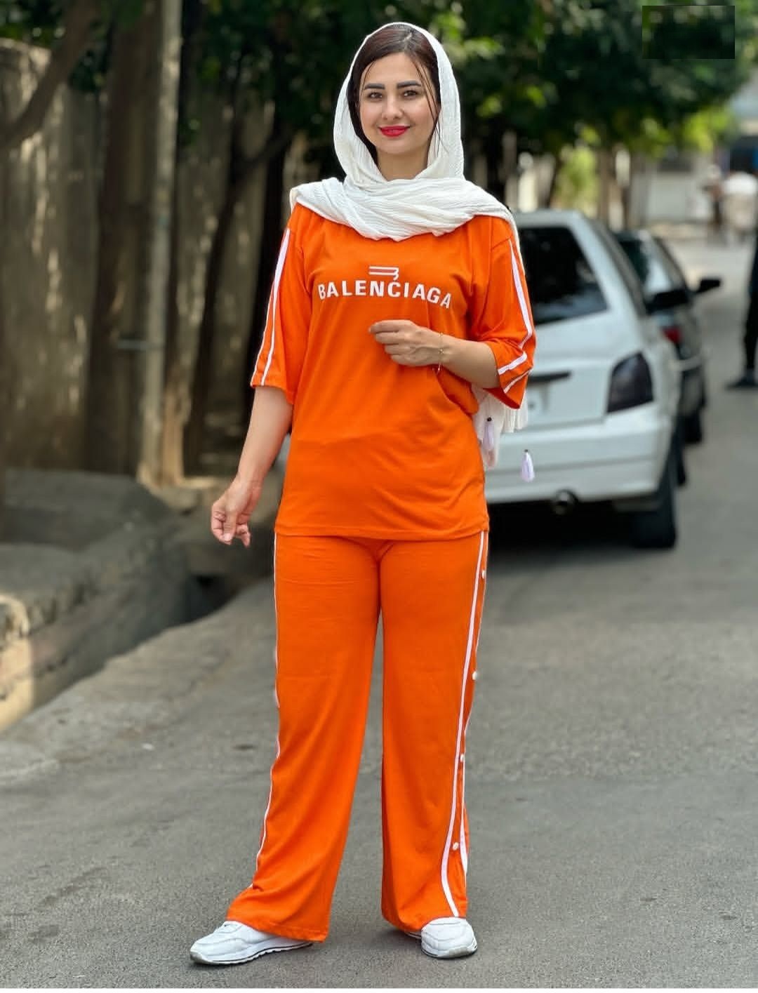 ست تی شرت و شلوار زنانه بالینسیاگا سه خط جنس پنبه گلکسی فری سایز 38 تا 46